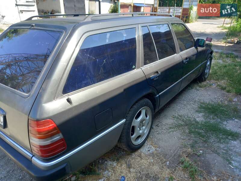 Универсал Mercedes-Benz E-Class 1995 в Днепре