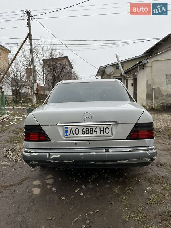 Седан Mercedes-Benz E-Class 1995 в Дрогобичі