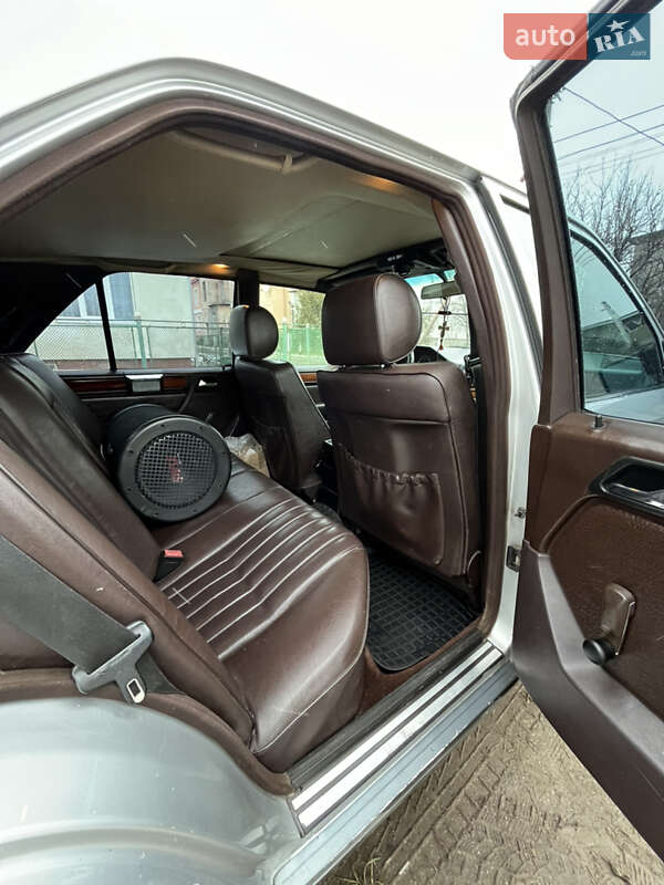 Седан Mercedes-Benz E-Class 1995 в Дрогобичі
