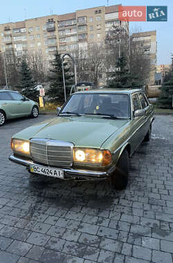 Седан Mercedes-Benz E-Class 1979 в Львові