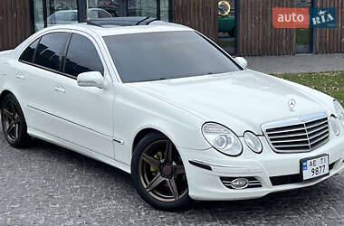 Седан Mercedes-Benz E-Class 2008 в Дніпрі