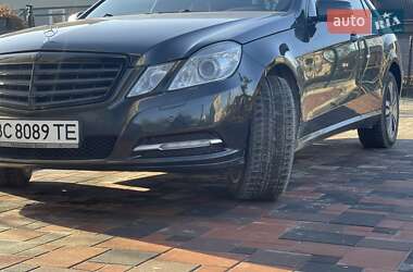 Седан Mercedes-Benz E-Class 2012 в Львове