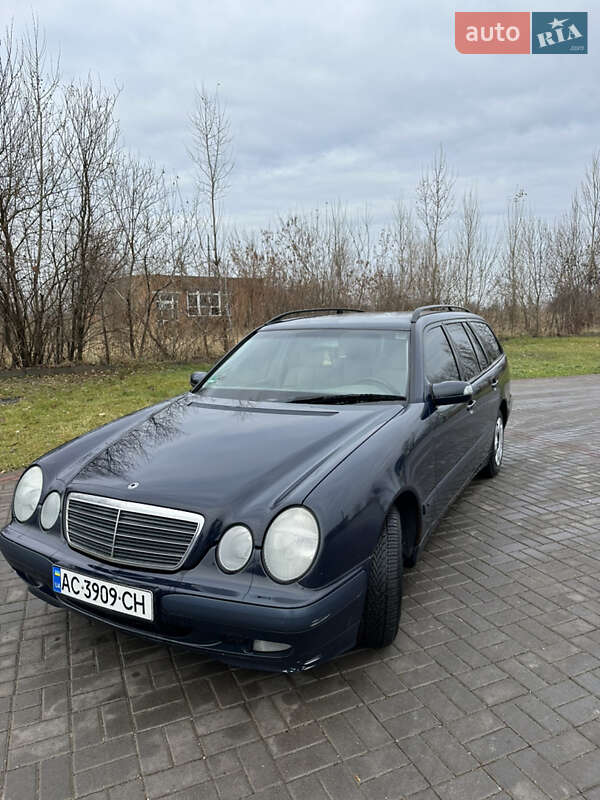Mercedes-Benz E-Class 2001