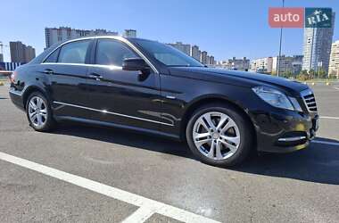 Седан Mercedes-Benz E-Class 2012 в Киеве