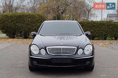 Седан Mercedes-Benz E-Class 2005 в Днепре