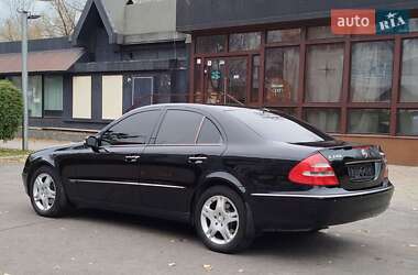 Седан Mercedes-Benz E-Class 2005 в Днепре