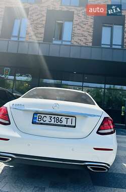 Седан Mercedes-Benz E-Class 2016 в Львові