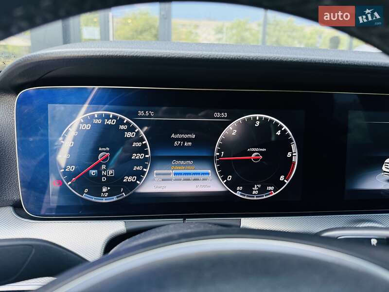 Седан Mercedes-Benz E-Class 2016 в Львові
