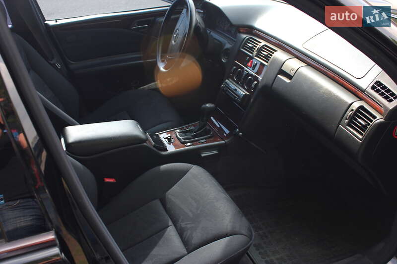 Седан Mercedes-Benz E-Class 1998 в Кривому Розі
