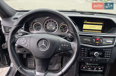 Седан Mercedes-Benz E-Class 2009 в Києві