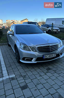 Седан Mercedes-Benz E-Class 2010 в Стрию