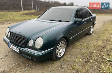 Седан Mercedes-Benz E-Class 1996 в Перемишлянах