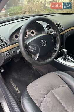 Седан Mercedes-Benz E-Class 2004 в Дублянах