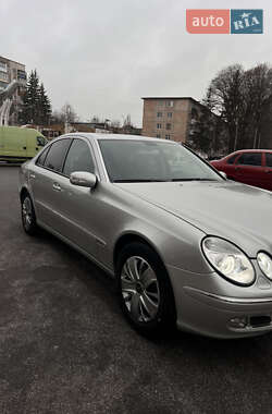 Седан Mercedes-Benz E-Class 2003 в Виннице