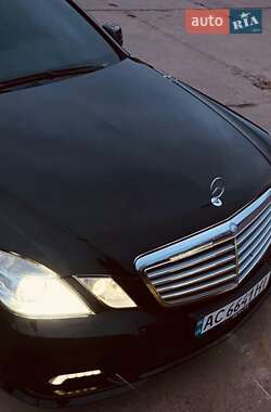 Седан Mercedes-Benz E-Class 2010 в Луцке