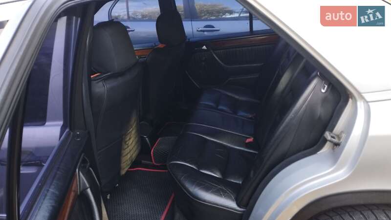 Седан Mercedes-Benz E-Class 1991 в Виннице