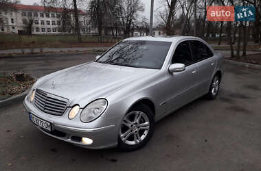 Седан Mercedes-Benz E-Class 2002 в Дніпрі