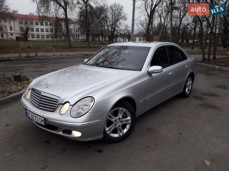 Седан Mercedes-Benz E-Class 2002 в Дніпрі