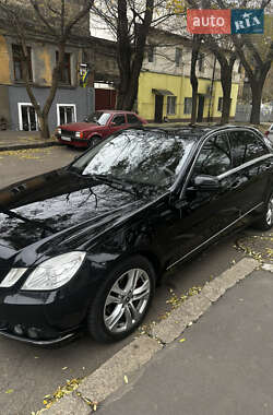 Седан Mercedes-Benz E-Class 2010 в Одесі