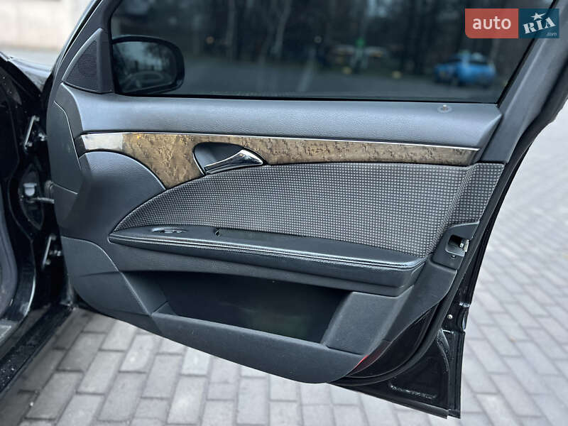 Седан Mercedes-Benz E-Class 2004 в Дніпрі фото 12 Седан Mercedes-Benz E-Class 2004 в Дніпрі