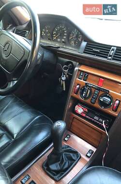 Седан Mercedes-Benz E-Class 1992 в Борисполі