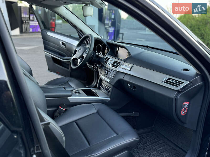 Седан Mercedes-Benz E-Class 2015 в Иршаве