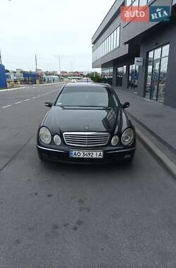 Седан Mercedes-Benz E-Class 2002 в Мукачевому