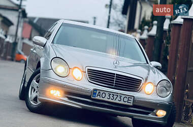 Седан Mercedes-Benz E-Class 2004 в Нижній Апші