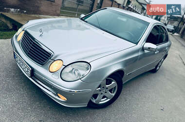 Седан Mercedes-Benz E-Class 2004 в Нижній Апші