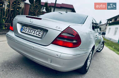 Седан Mercedes-Benz E-Class 2004 в Нижній Апші