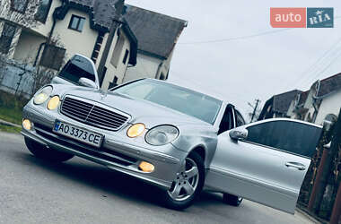 Седан Mercedes-Benz E-Class 2004 в Нижній Апші