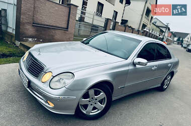 Седан Mercedes-Benz E-Class 2004 в Нижній Апші