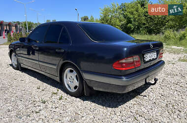 Седан Mercedes-Benz E-Class 1998 в Тернополі