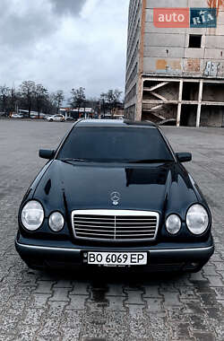 Седан Mercedes-Benz E-Class 1998 в Тернополі