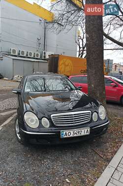 Седан Mercedes-Benz E-Class 2002 в Мукачевому