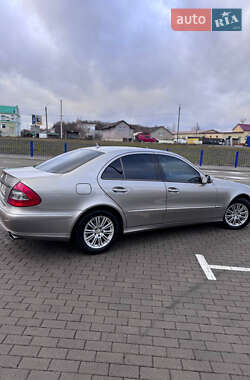 Седан Mercedes-Benz E-Class 2007 в Нововолинську