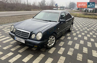 Седан Mercedes-Benz E-Class 1998 в Тячеві