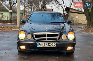 Седан Mercedes-Benz E-Class 2001 в Костополе