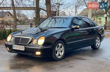 Седан Mercedes-Benz E-Class 2001 в Костополе