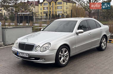 Седан Mercedes-Benz E-Class 2003 в Рівному