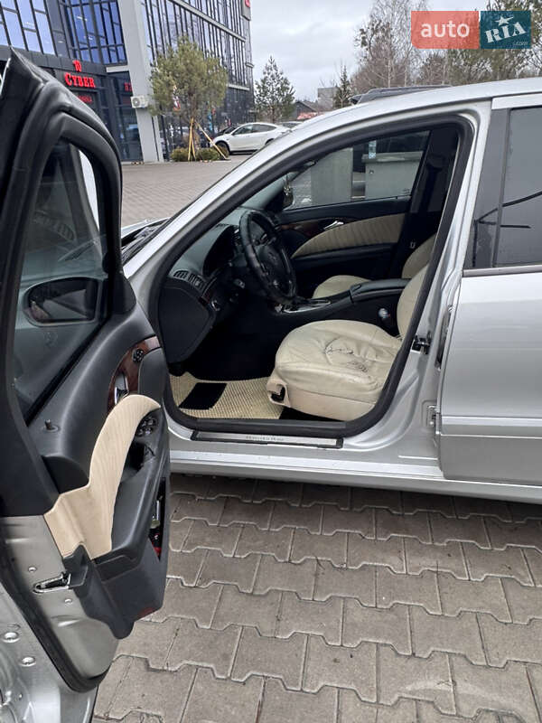 Седан Mercedes-Benz E-Class 2003 в Ровно