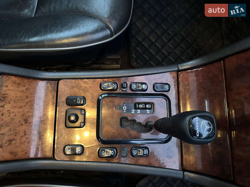 Седан Mercedes-Benz E-Class 1999 в Киеве