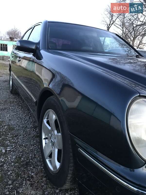 Седан Mercedes-Benz E-Class 2000 в Арцизові