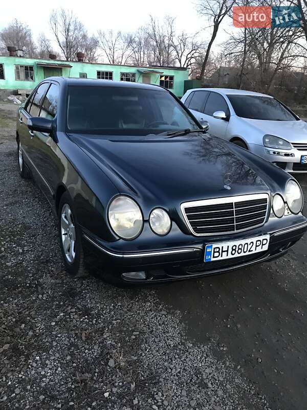 Mercedes-Benz E-Class 2000