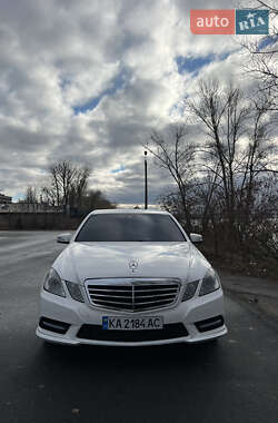 Седан Mercedes-Benz E-Class 2011 в Дніпрі