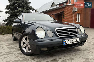 Седан Mercedes-Benz E-Class 2000 в Кременце