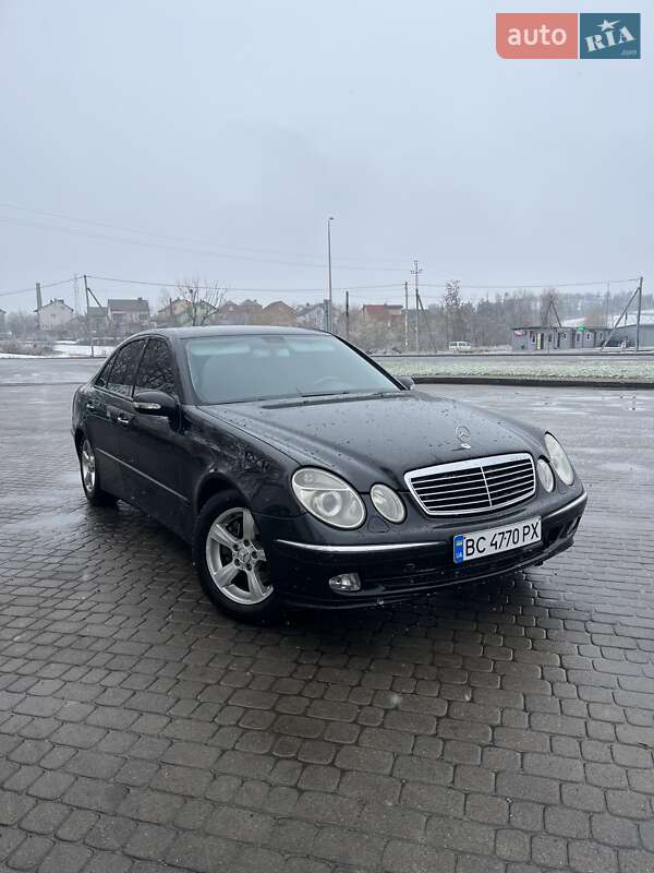 Седан Mercedes-Benz E-Class 2003 в Мостиській