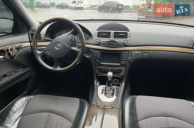 Седан Mercedes-Benz E-Class 2003 в Мостиській