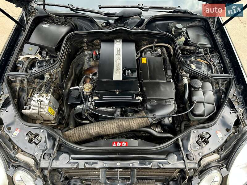 Седан Mercedes-Benz E-Class 2005 в Николаеве