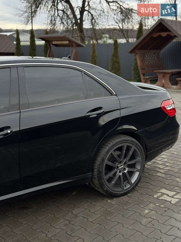 Седан Mercedes-Benz E-Class 2009 в Иршаве